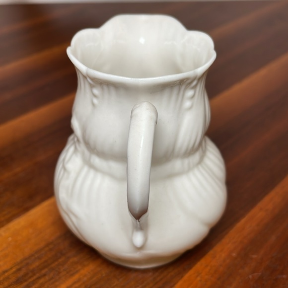 Belleek Irish vase - Picture 2 of 5